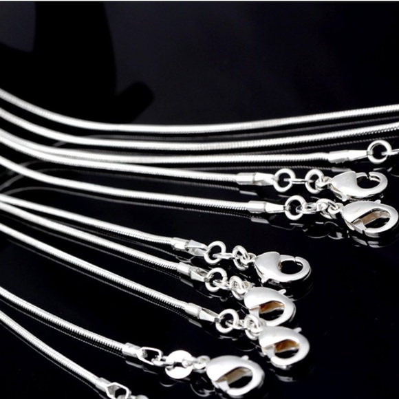 ❤️🔥BOGO FREE!❤️🔥 20” .925 Sterling Plated Snake Chains! - Picture 4 of 4
